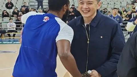 塞尔吉尼奥助力国安冲刺冠军，家庭纽带成沟通纽带